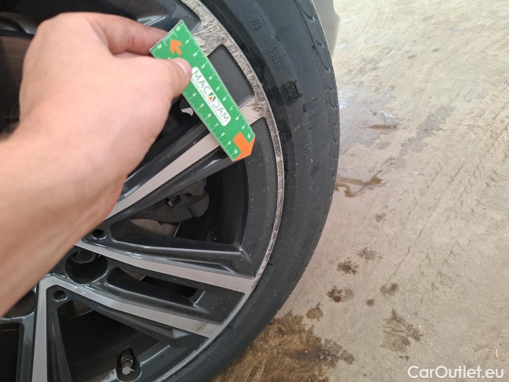  Bmw  Serie 1 BMW Série 1 / 2019 / 5P / Berline 116i DKG7 Business Design #13