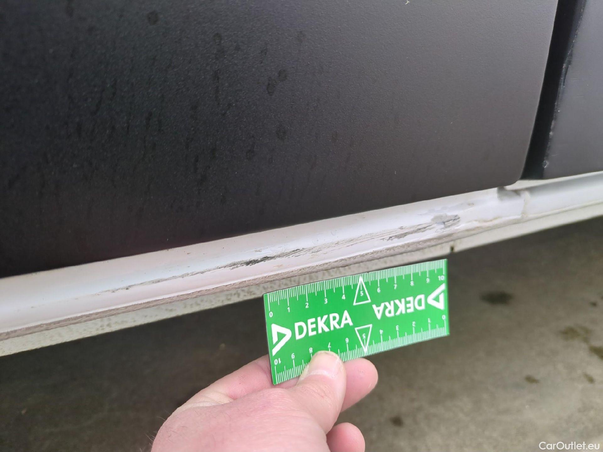  Renault  Trafic  III Fourgon L2H1 3T Confort 2.0 dCi 130CV BVM6 E6d #28