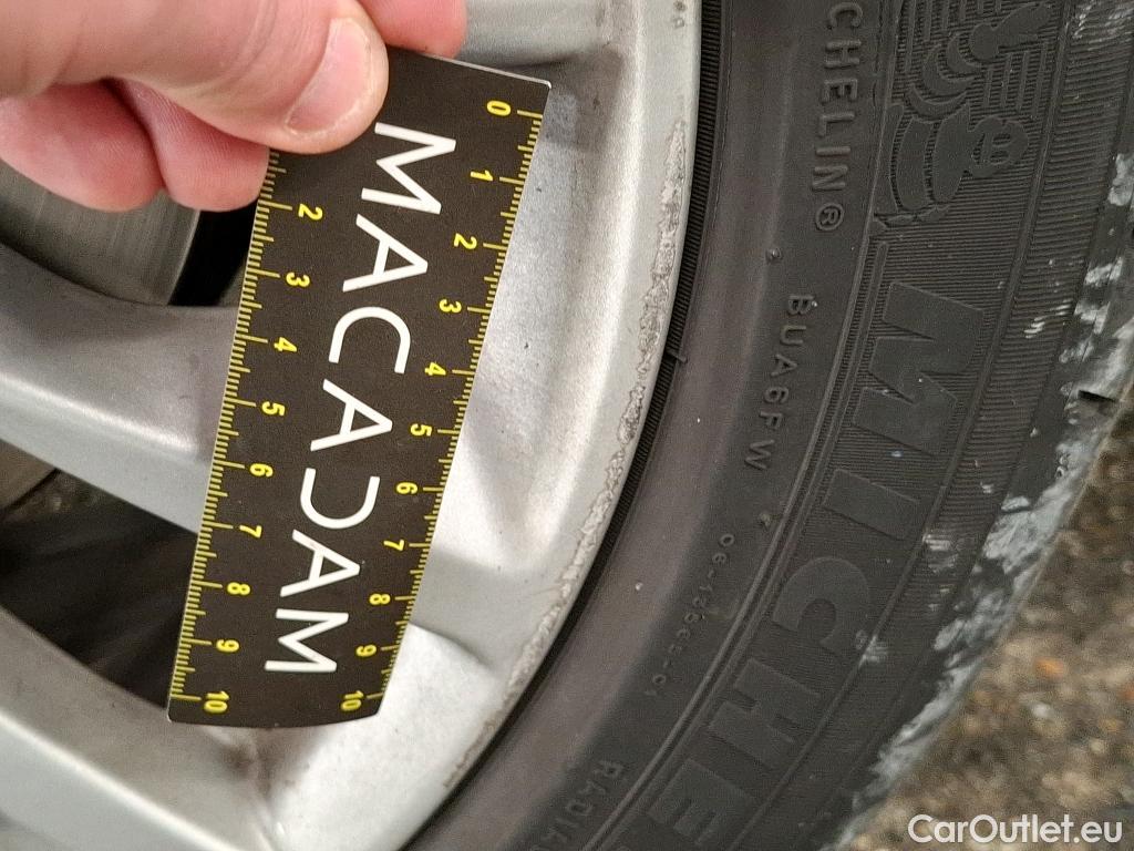  Bmw  Serie 1 Série 1 Berline 116 d Lounge 1.5 115CV BVA7 E6d #7