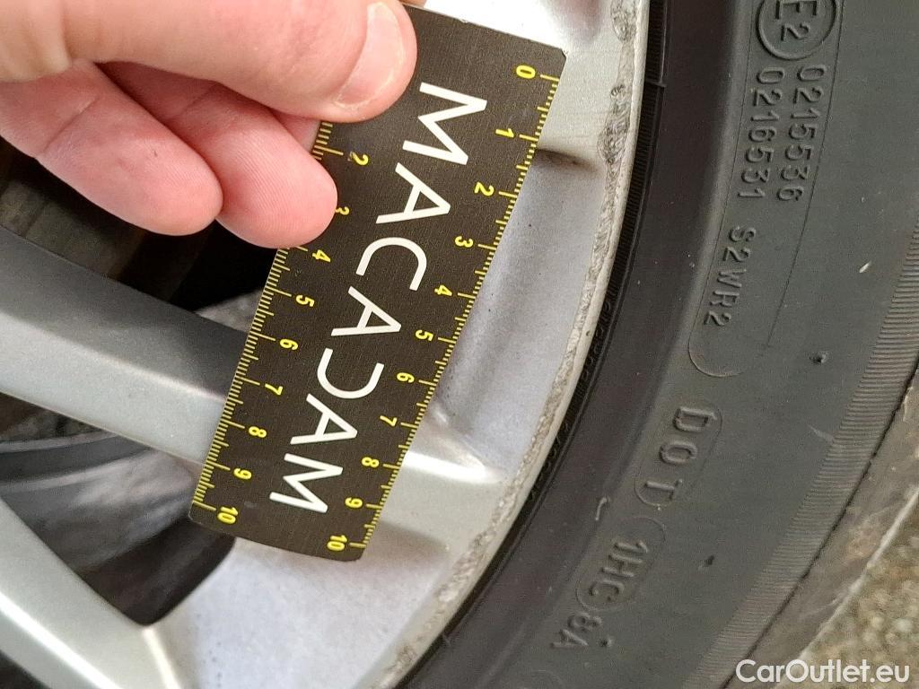  Bmw  Serie 1 Série 1 Berline 116 d Lounge 1.5 115CV BVA7 E6d #19