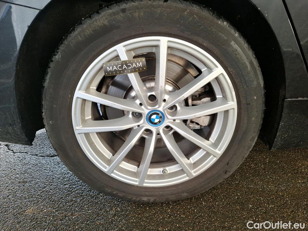  Bmw  Serie 3 BMW Série 3 Touring / 2022 / 5P / Break 320e 204ch Business Design BVA8 Hybride #7