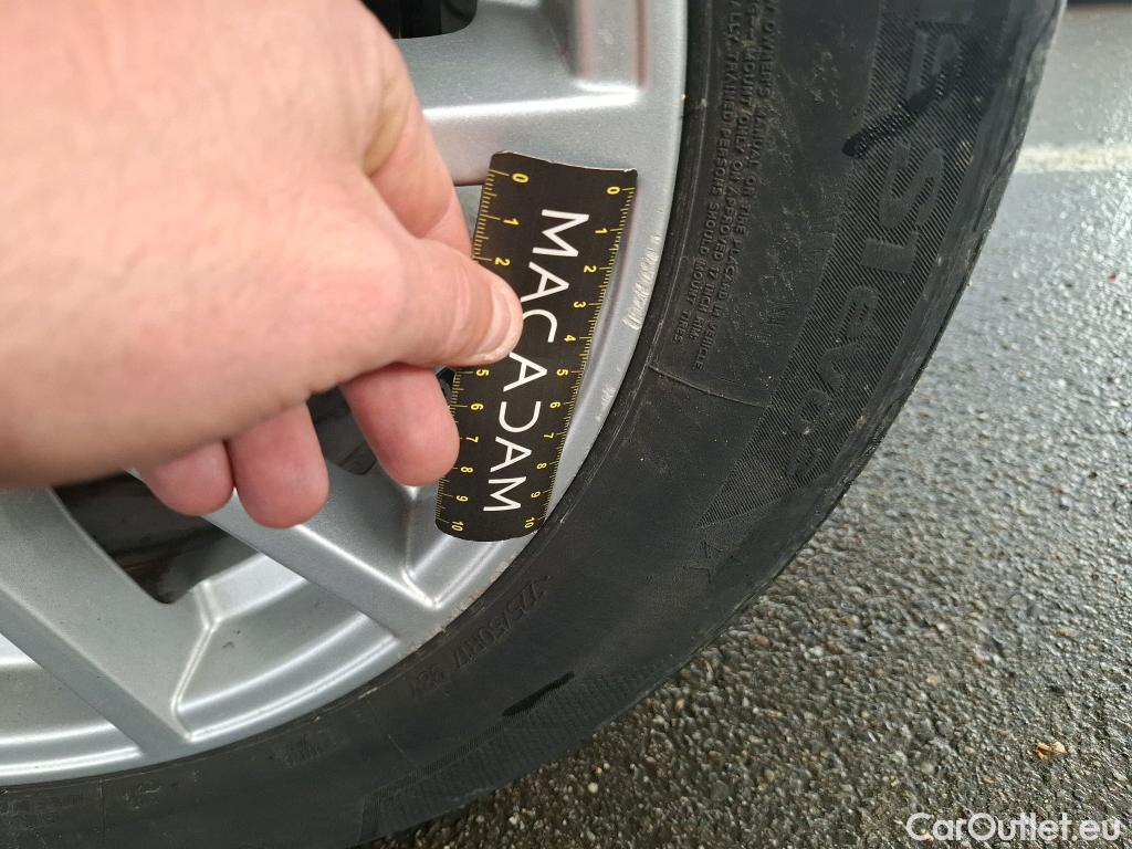  Bmw  Serie 3 BMW Série 3 Touring / 2022 / 5P / Break 320e 204ch Business Design BVA8 Hybride #12