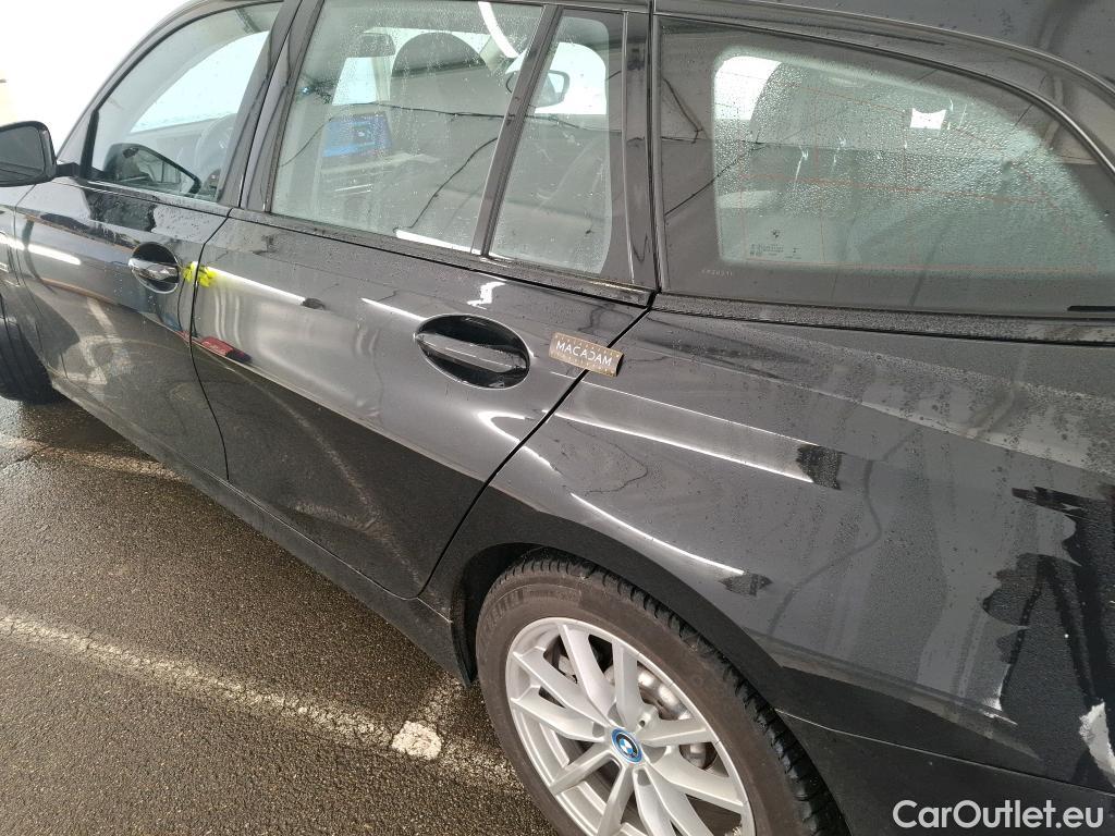 Bmw  Serie 3 BMW Série 3 Touring / 2022 / 5P / Break 320e 204ch Business Design BVA8 Hybride #14