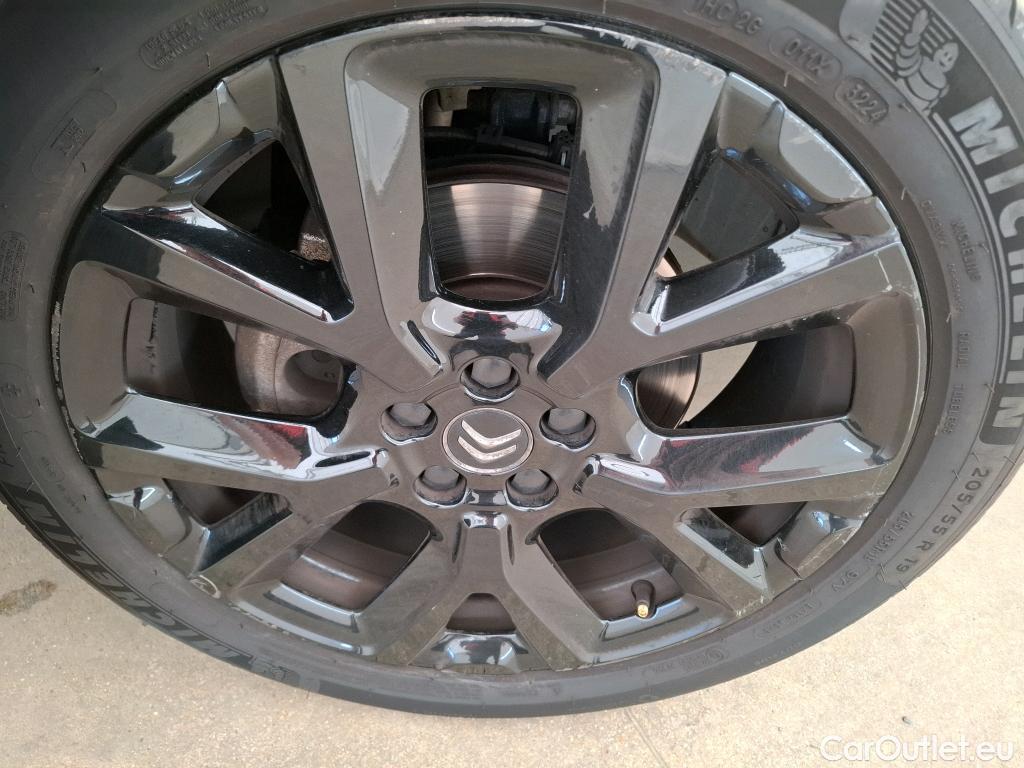  Citroen  C5  Aircross Shine Pack 1.6 PureTech 180CV BVA8 E6d #2
