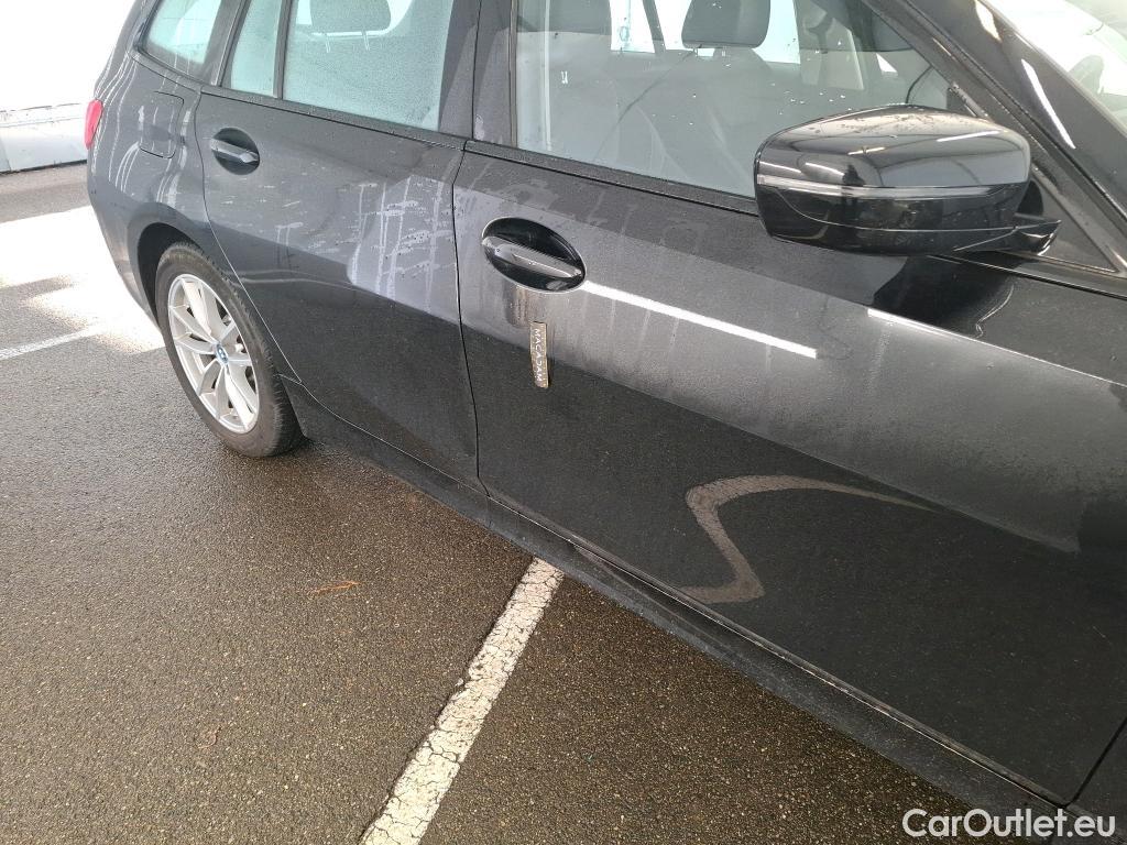  Bmw  Serie 3 BMW Série 3 Touring / 2022 / 5P / Break 320e 204ch Business Design BVA8 Hybride #22