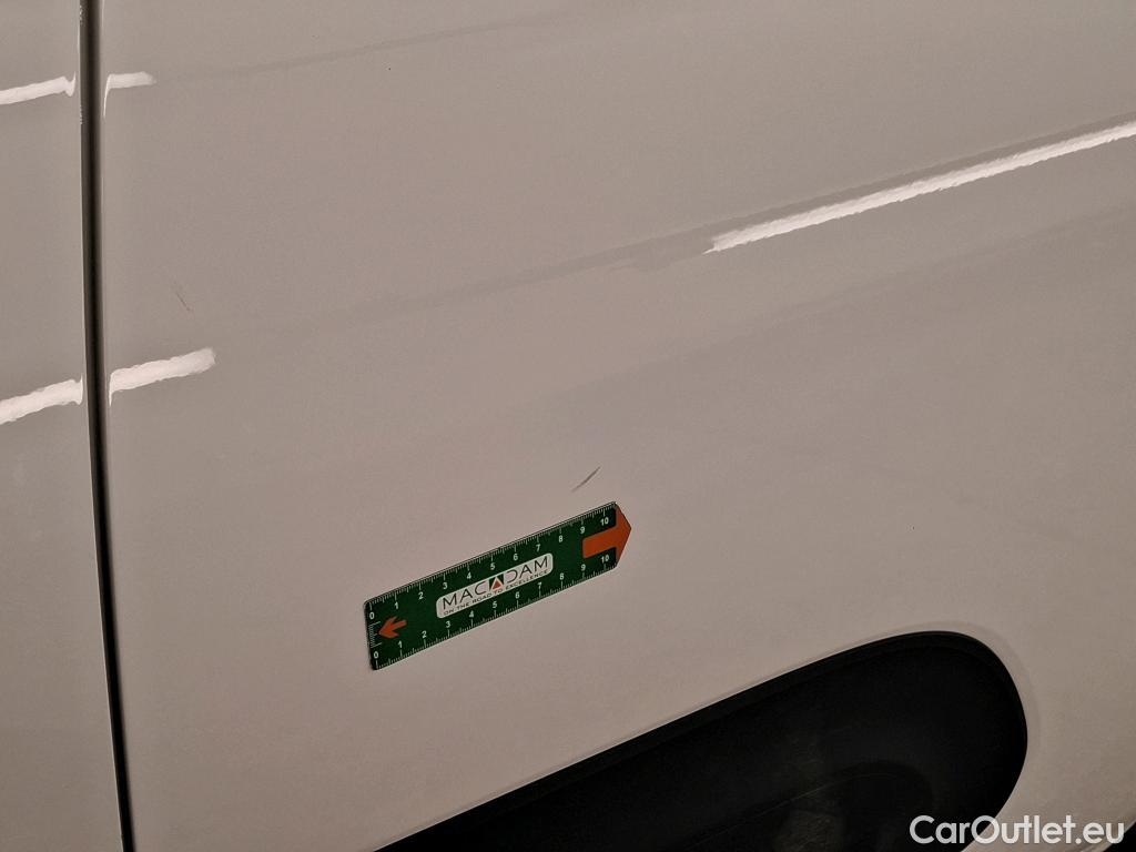  Citroen  C3  Shine 1.2 PureTech 80CV BVM5 6E #11