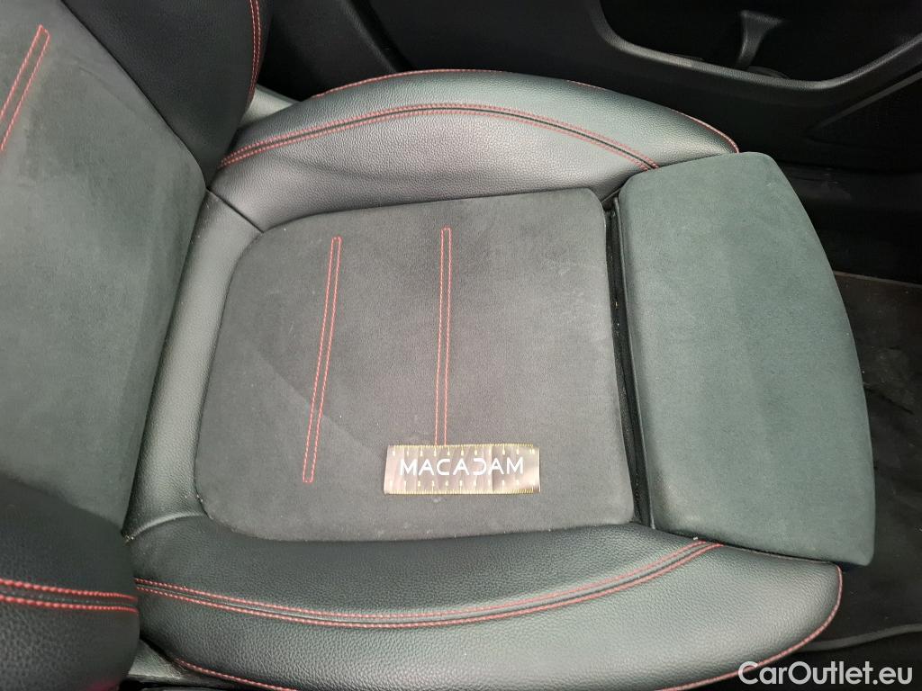  Mercedes  A-Klasse MERCEDES-BENZ Classe A Compact / 2018 / 5P / Berline A 250 e AMG Line 8G-DCT #17