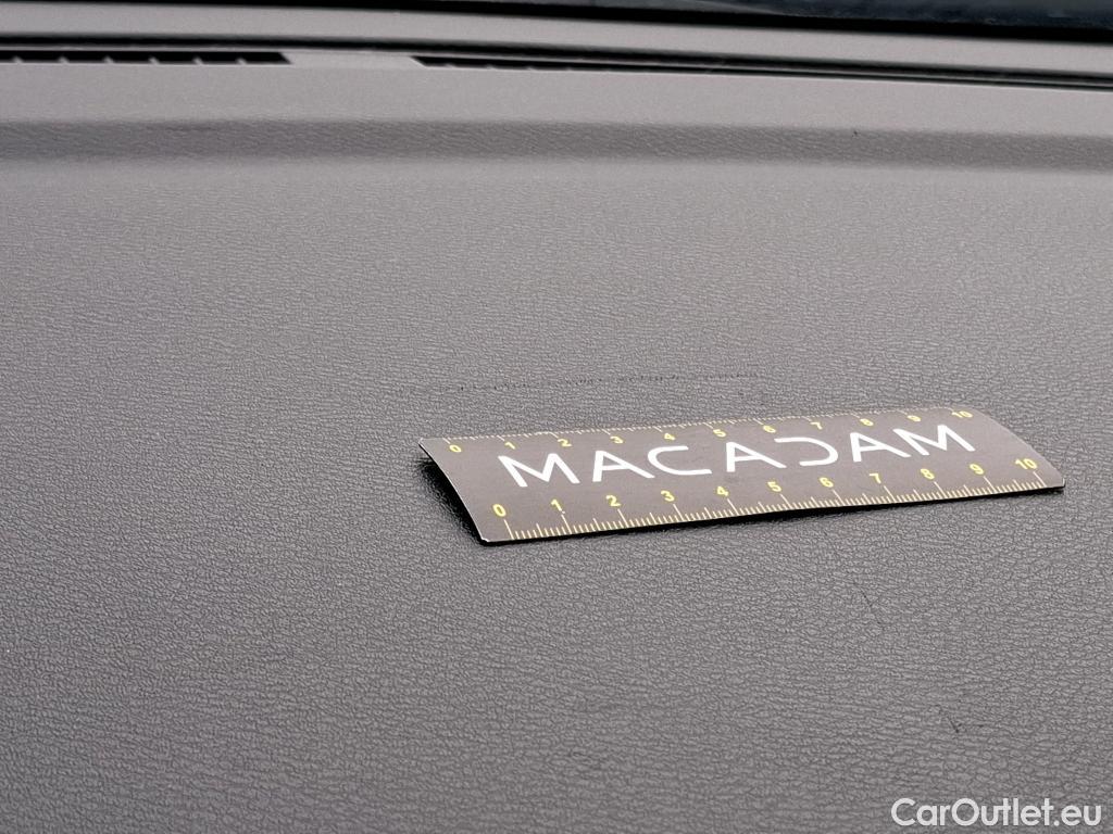  Nissan  Micra NISSAN  / 2016 / 5P / Berline IG-T 100 Business Edition #3