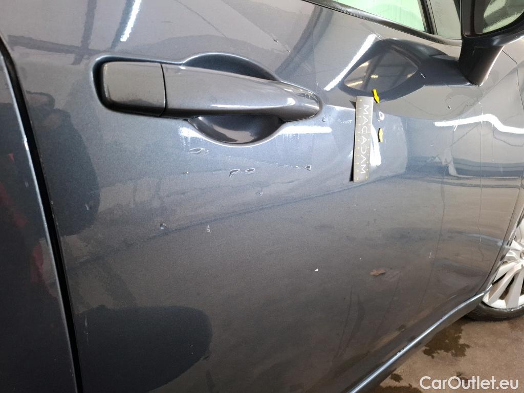  Nissan  Micra NISSAN  / 2016 / 5P / Berline IG-T 100 Business Edition #16