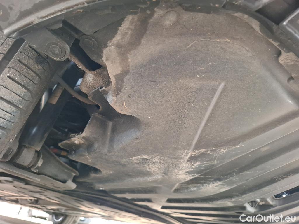  Mercedes  A-Klasse MERCEDES-BENZ Classe A Compact / 2018 / 5P / Berline A 250 e AMG Line 8G-DCT #9