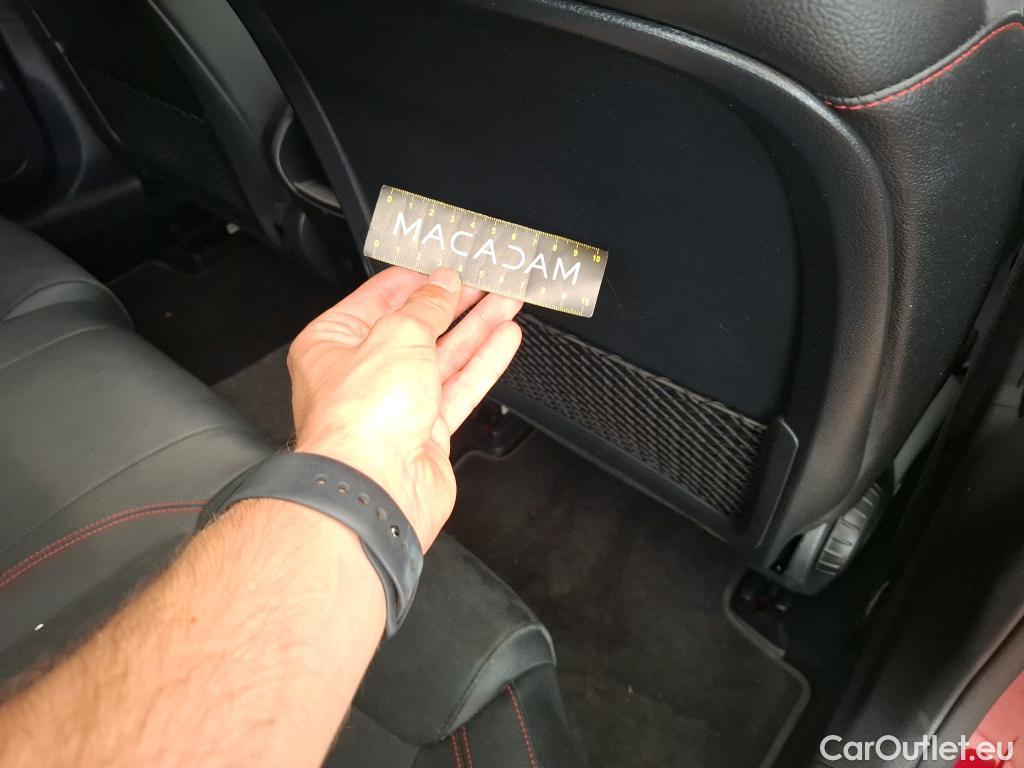  Mercedes  A-Klasse MERCEDES-BENZ Classe A Compact / 2018 / 5P / Berline A 250 e AMG Line 8G-DCT #4