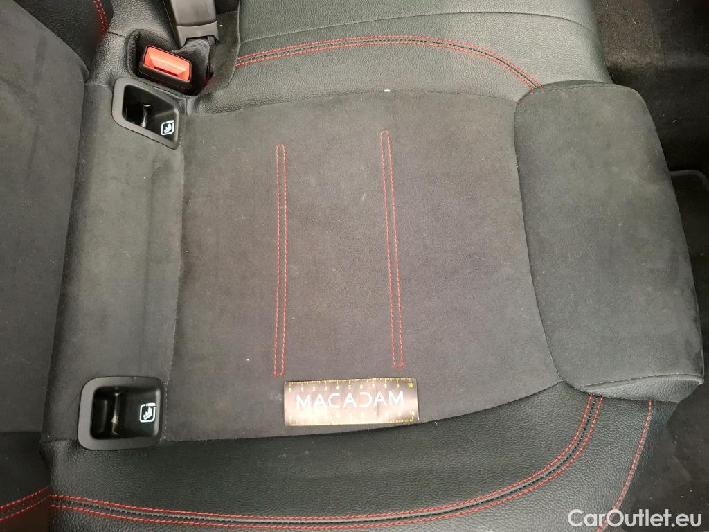  Mercedes  A-Klasse MERCEDES-BENZ Classe A Compact / 2018 / 5P / Berline A 250 e AMG Line 8G-DCT #18