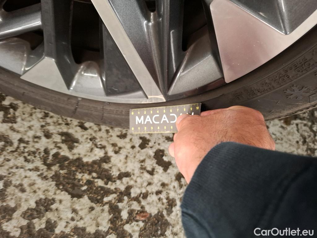  Hyundai  Tucson HYUNDAI  / 2020 / 5P / SUV 1.6 CRDI 136 DCT-7 HYBRID 48V CREATIVE #15