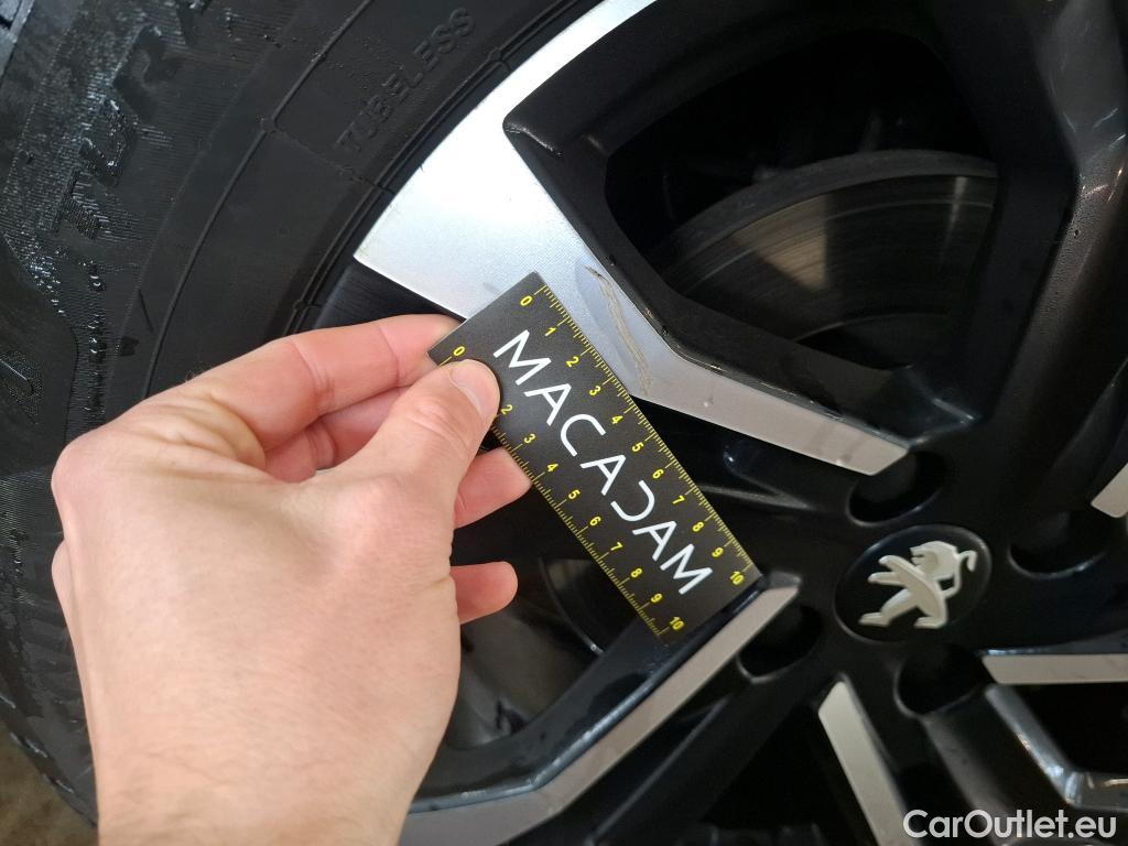  Peugeot  2008  Allure Business 1.2 PureTech 130CV BVM6 E6d #26