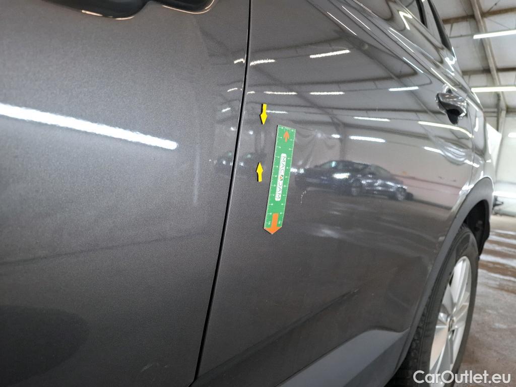  Opel   Grandland X OPEL / 2017 / 5P / SUV 1.2 TURBO 130 EDITION BUSINESS #17