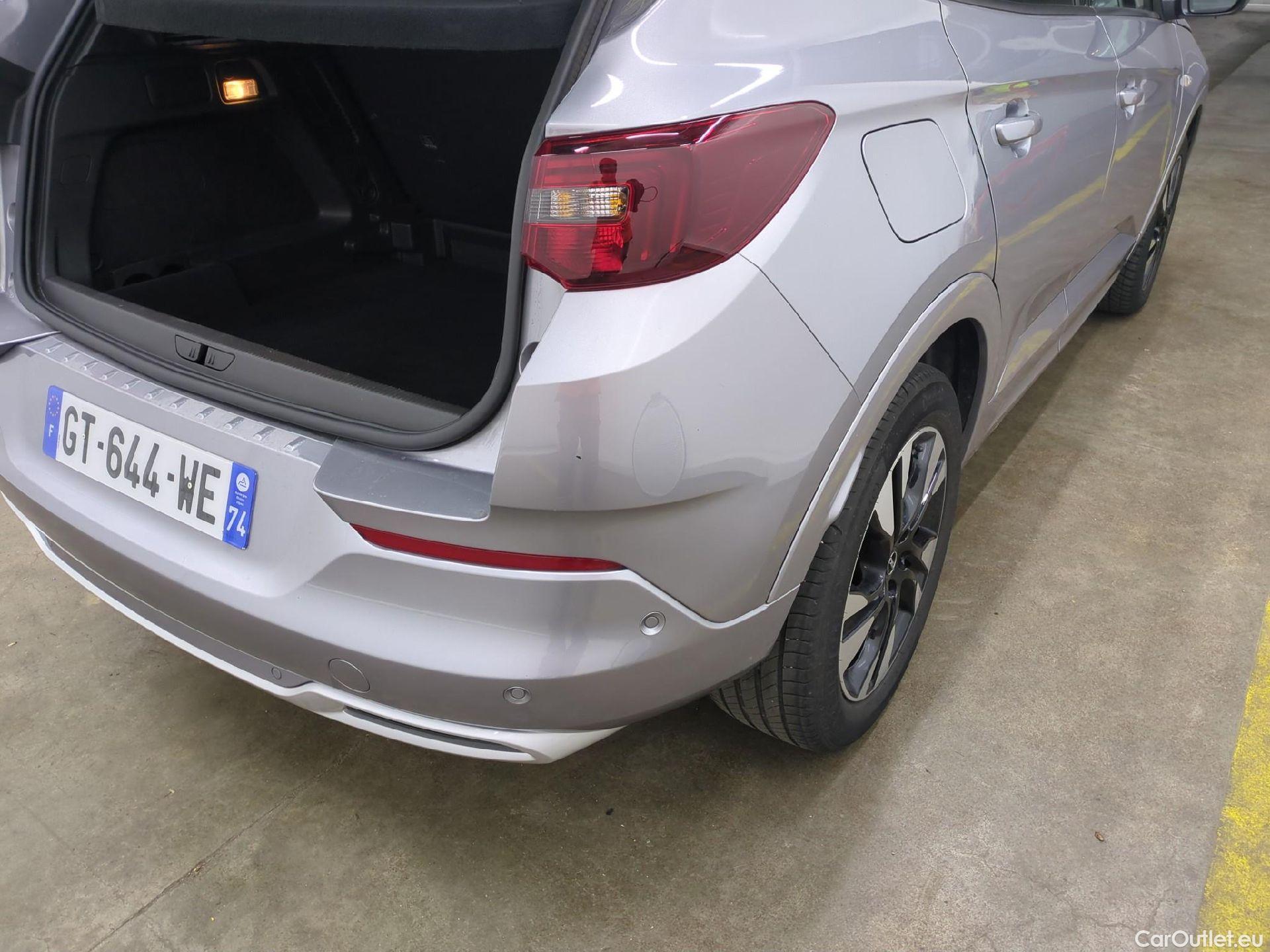  Opel   Grandland X Grandland X Business Elegance 1.5 130CV BVA8 6E #10