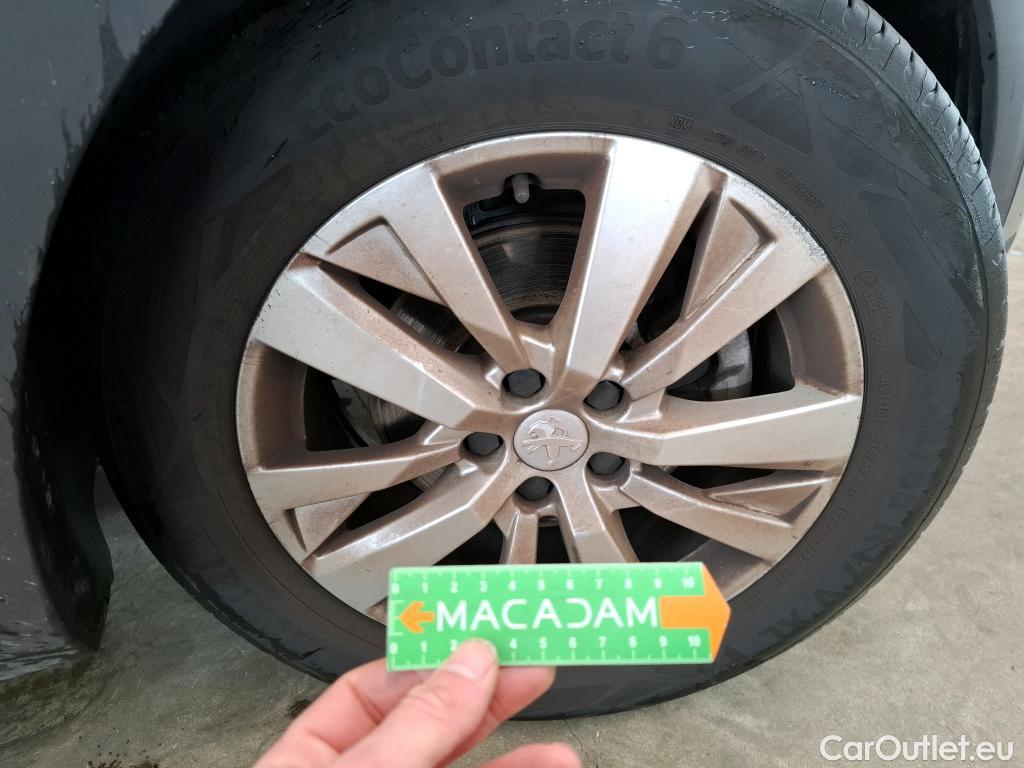  Peugeot  5008  Active Pack 1.2 PureTech 130CV BVA8 7 Sieges E6d #32