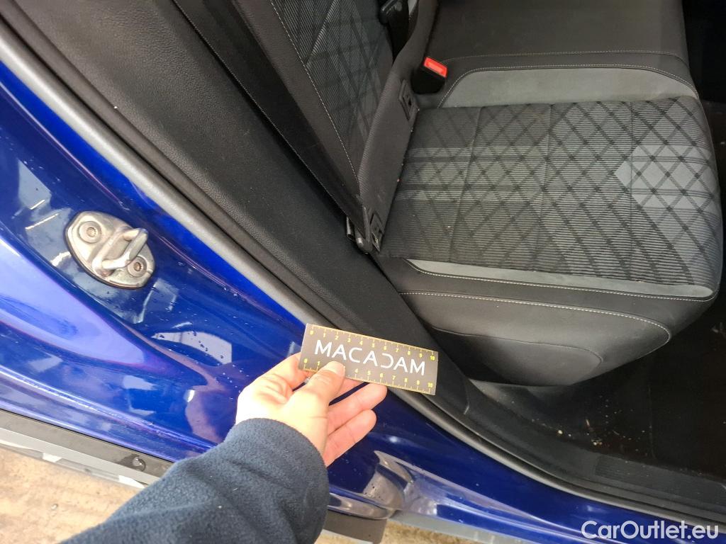  Volkswagen  T-ROC  R-Line 1.5 TSI 150CV BVA7 E6d #10