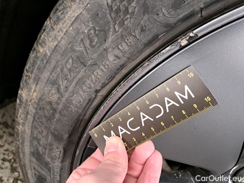  Tesla  Model 3 TESLA  / 2018 / 4P / Berline Autonomie Standard Plus RWD #10