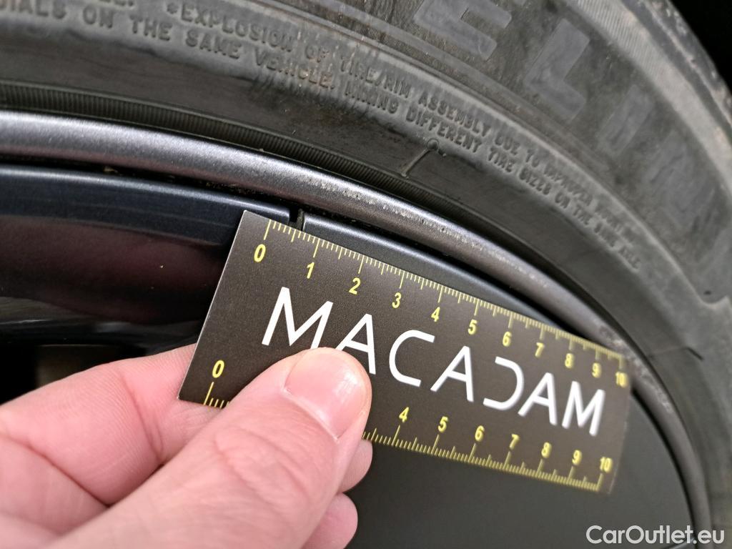  Tesla  Model 3 TESLA  / 2018 / 4P / Berline Autonomie Standard Plus RWD #11