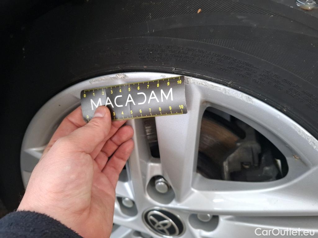  Toyota  Corolla TOYOTA  / 2018 / 5P / Berline Hybride 122h Dynamic Business Beyond Zer #30