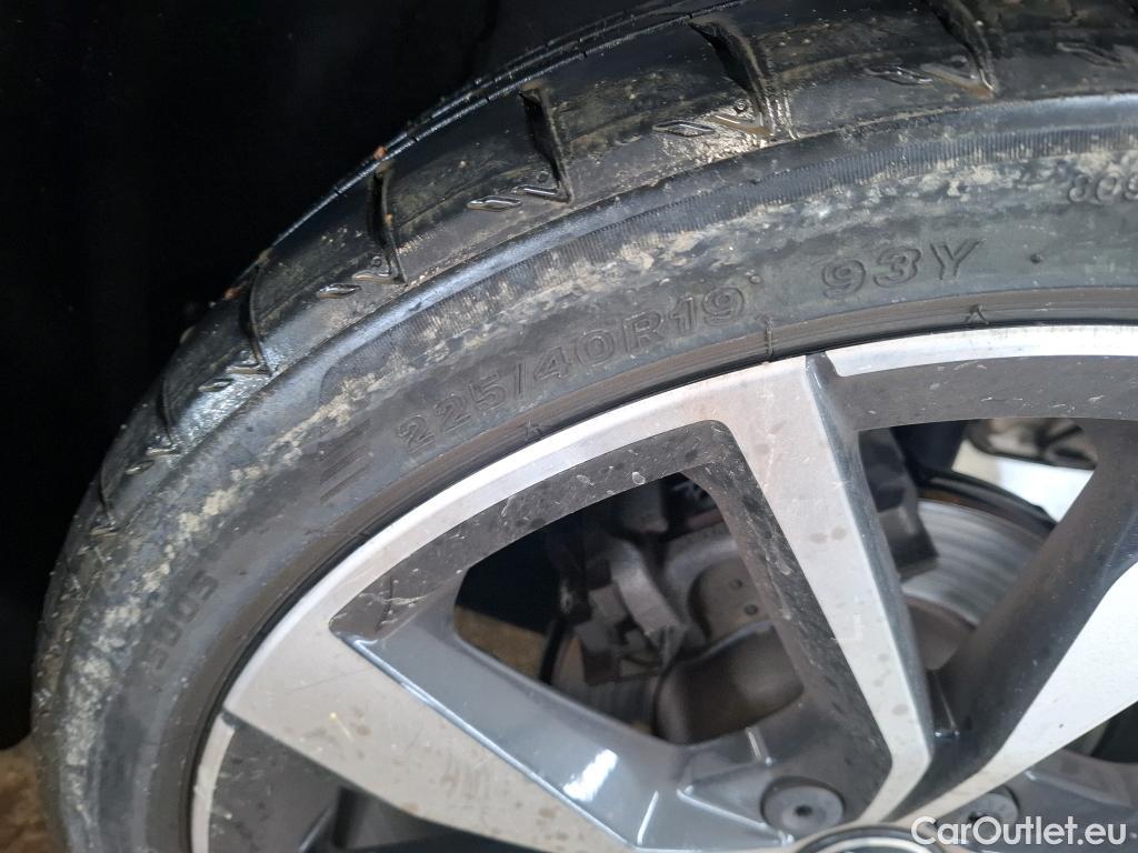  Volkswagen  T-ROC  R-Line 1.5 TSI 150CV BVA7 E6d #48