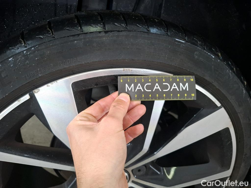  Volkswagen  T-ROC  R-Line 1.5 TSI 150CV BVA7 E6d #44