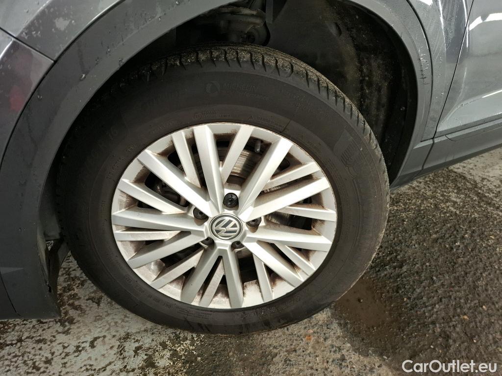  Volkswagen  T-ROC VOLKSWAGEN  / 2017 / 5P / SUV 1.0 TSI 115 LOUNGE #18