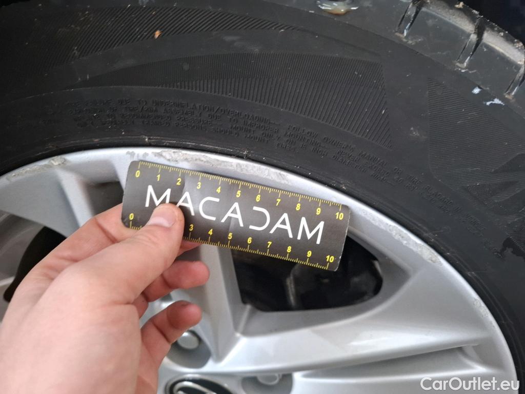  Toyota  Corolla TOYOTA  / 2018 / 5P / Berline Hybride 122h Dynamic Business Beyond Zer #27