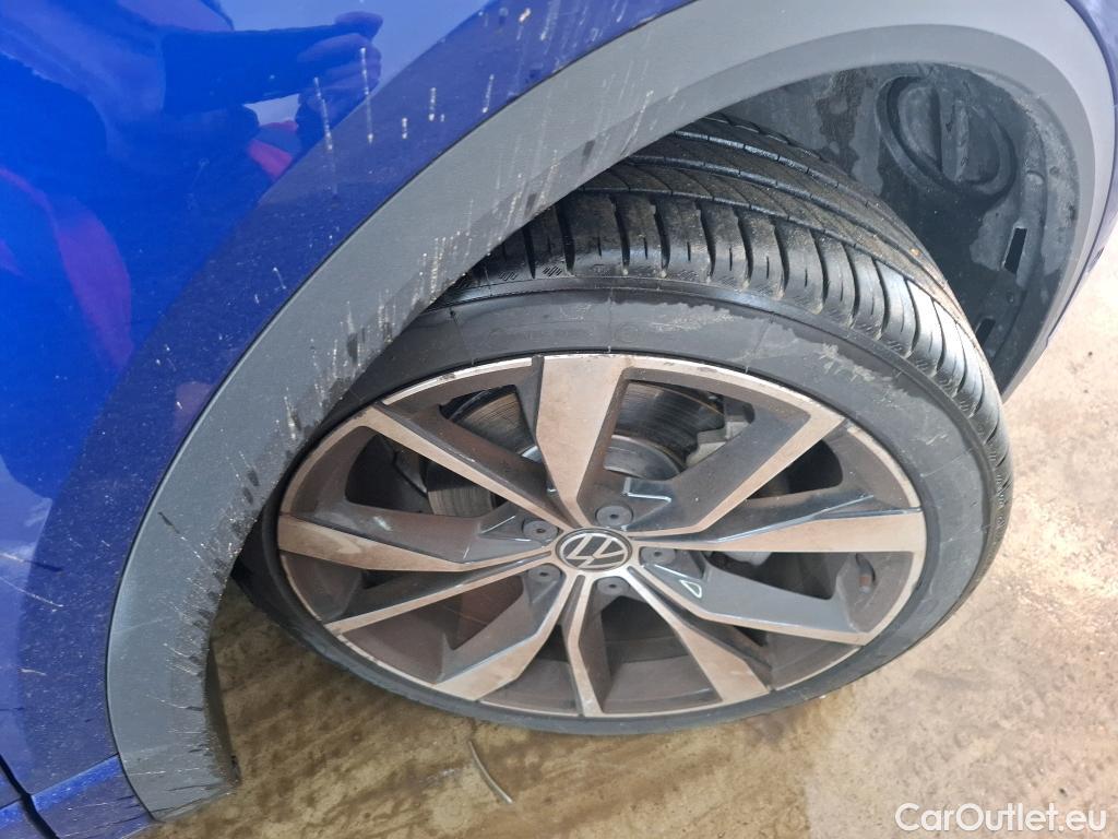  Volkswagen  T-ROC  R-Line 1.5 TSI 150CV BVA7 E6d #36