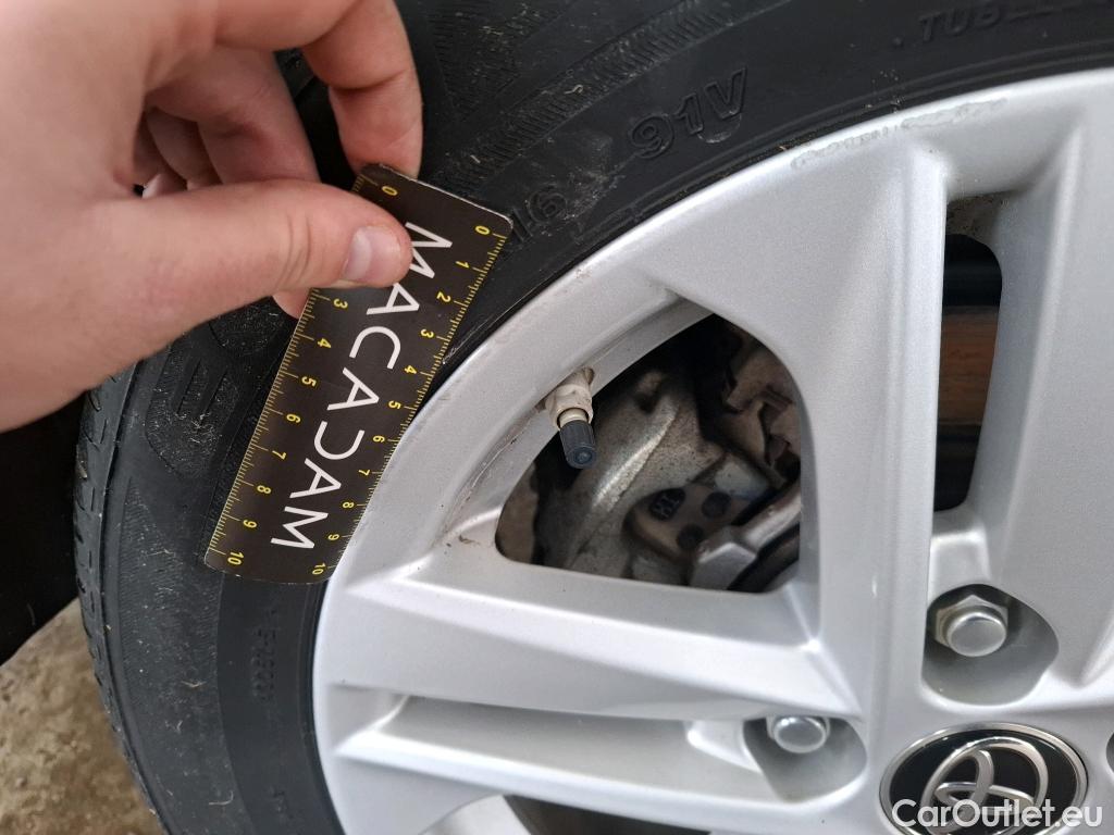  Toyota  Corolla TOYOTA  / 2018 / 5P / Berline Hybride 122h Dynamic Business Beyond Zer #23