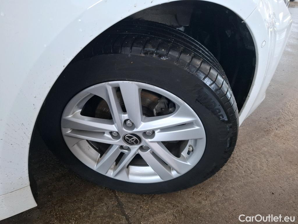  Toyota  Corolla TOYOTA  / 2018 / 5P / Berline Hybride 122h Dynamic Business Beyond Zer #25