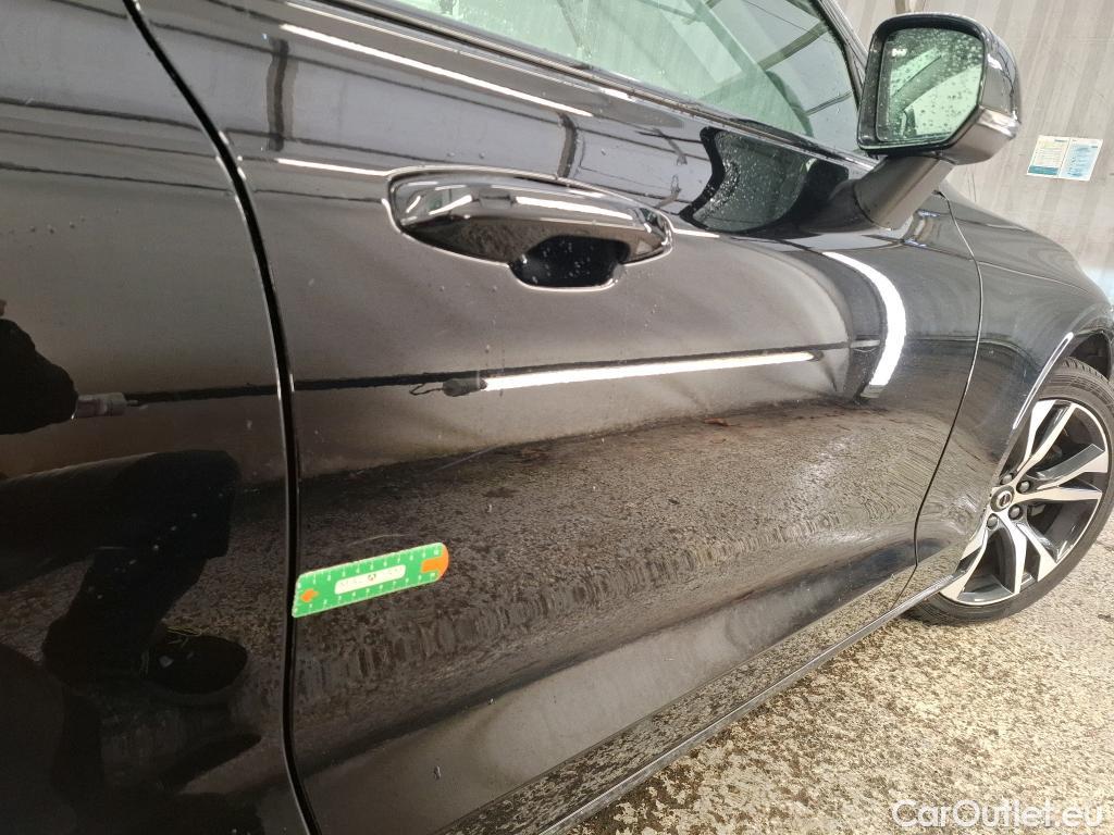  Volvo  V60 VOLVO  / 2018 / 5P / Break B4 197 Geartronic 8 Plus #21