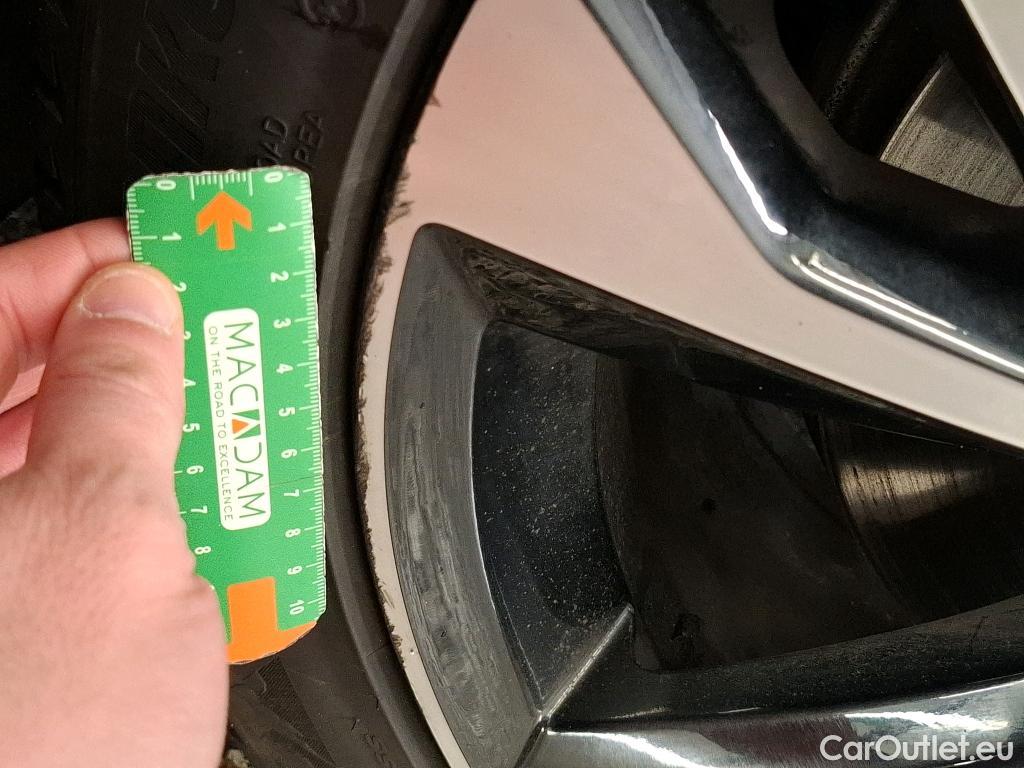  Volvo  V60 VOLVO  / 2018 / 5P / Break B4 197 Geartronic 8 Plus #14