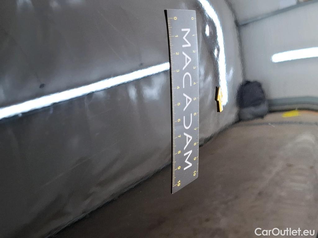  Citroen  C4 CITROEN  X / 2022 / 4P / Berline PureTech 130 S&S EAT8 Shine #2