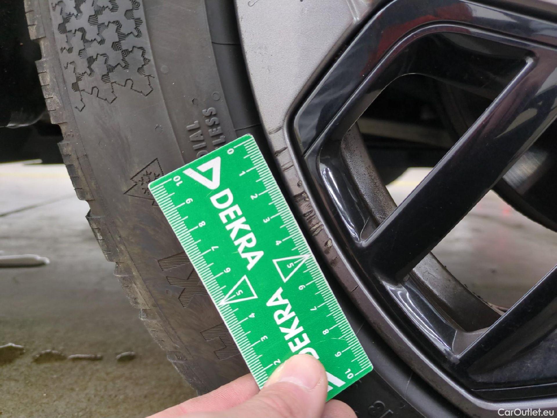  Citroen  C4  X Feel Pack 1.2 PureTech 130CV BVA8 6E #6