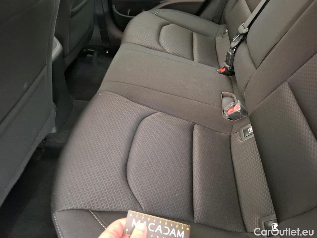  Hyundai  i30  cw Business 1.6 CRDi 115CV BVA7 E6dT #21