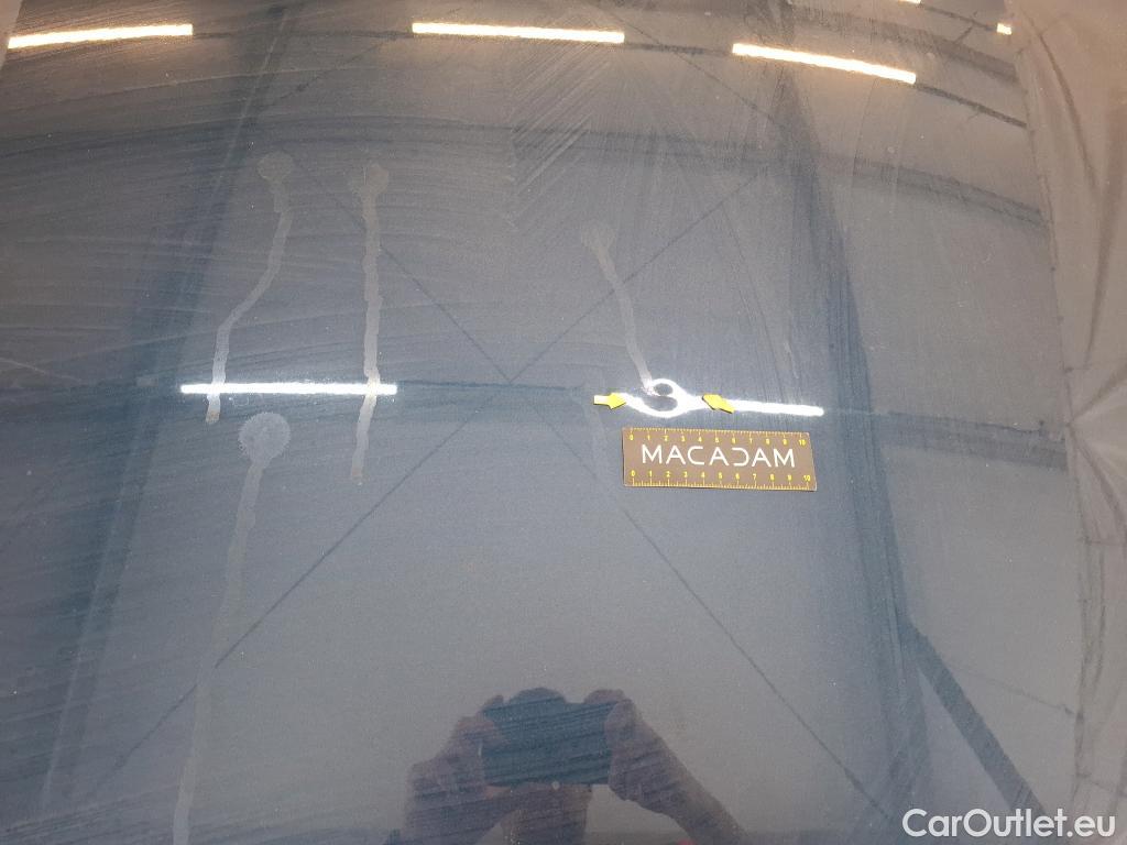  Mercedes  A-Klasse MERCEDES-BENZ Classe A Compact / 2018 / 5P / Berline A 250 e Business Line 8G-DCT #52