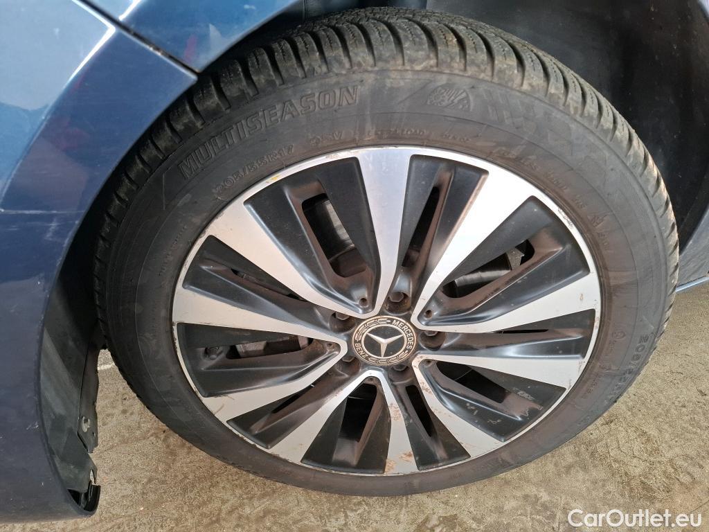  Mercedes  A-Klasse MERCEDES-BENZ Classe A Compact / 2018 / 5P / Berline A 250 e Business Line 8G-DCT #36