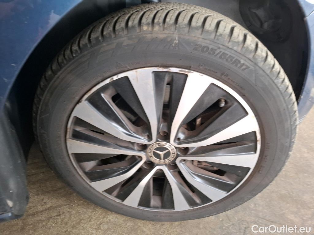  Mercedes  A-Klasse MERCEDES-BENZ Classe A Compact / 2018 / 5P / Berline A 250 e Business Line 8G-DCT #33