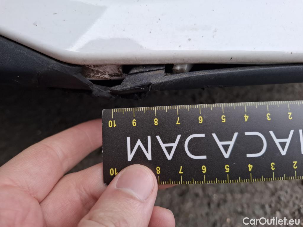  Hyundai  i30  cw Business 1.6 CRDi 115CV BVA7 E6dT #23