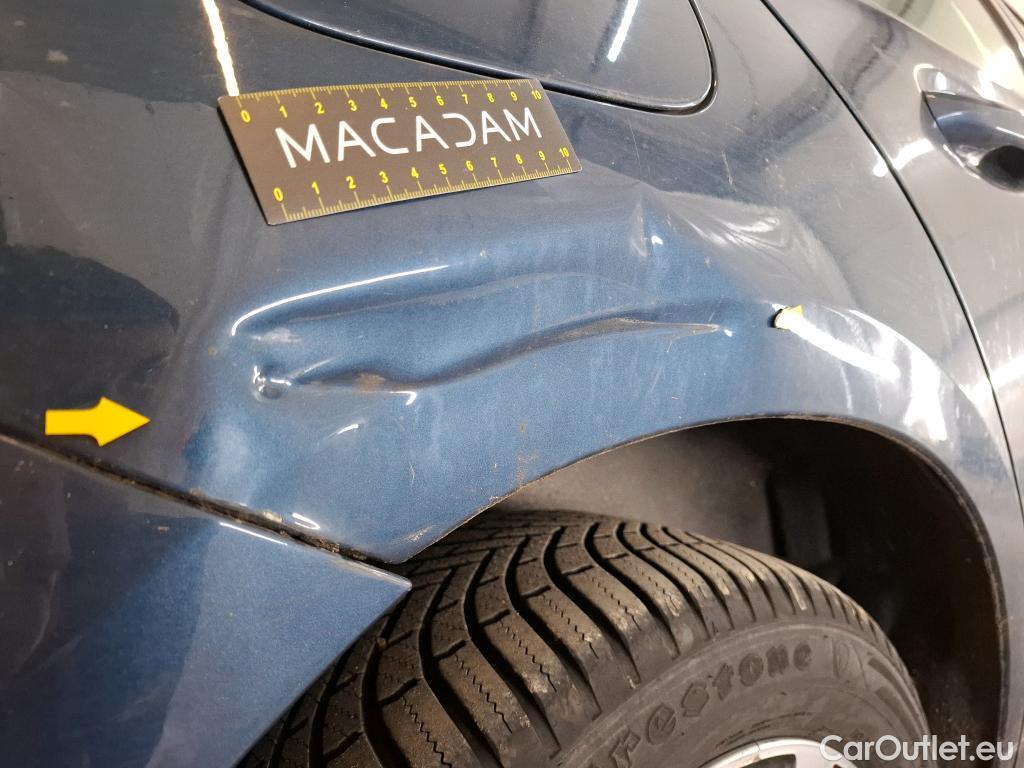  Mercedes  A-Klasse MERCEDES-BENZ Classe A Compact / 2018 / 5P / Berline A 250 e Business Line 8G-DCT #2