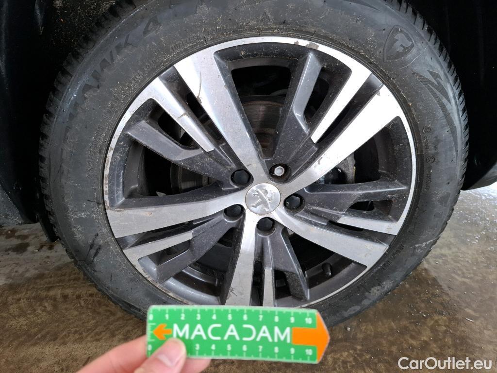  Peugeot  5008  Allure 1.2 PureTech 130CV BVA8 7 Sieges E6d #15