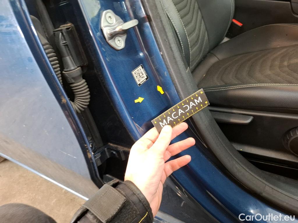  Mercedes  A-Klasse MERCEDES-BENZ Classe A Compact / 2018 / 5P / Berline A 250 e Business Line 8G-DCT #47