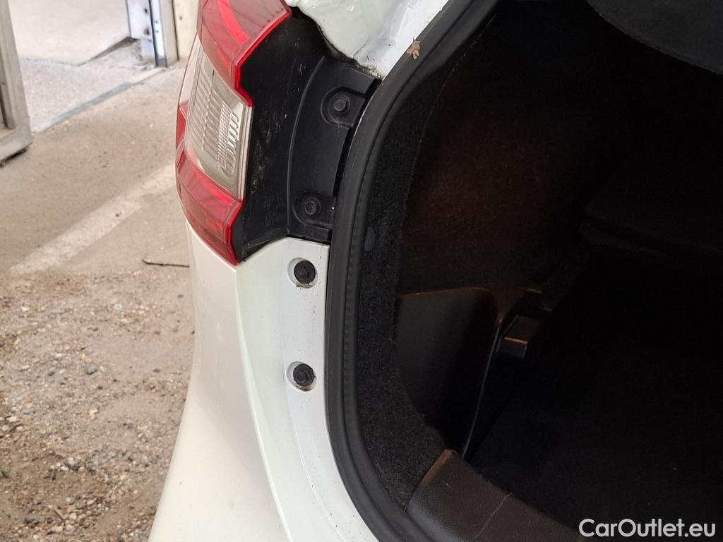  Nissan  Qashqai NISSAN  5p Crossover 1.6 DCI 130 Xtronic Drive Edition #49