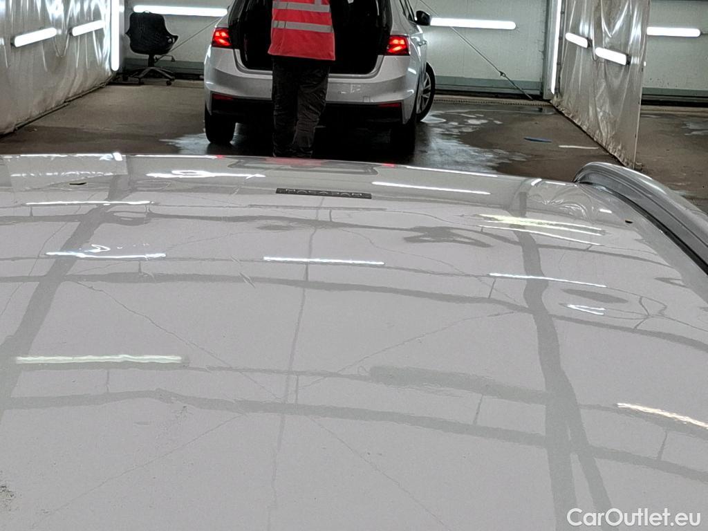  Hyundai  i30  cw Business 1.6 CRDi 115CV BVA7 E6dT #3