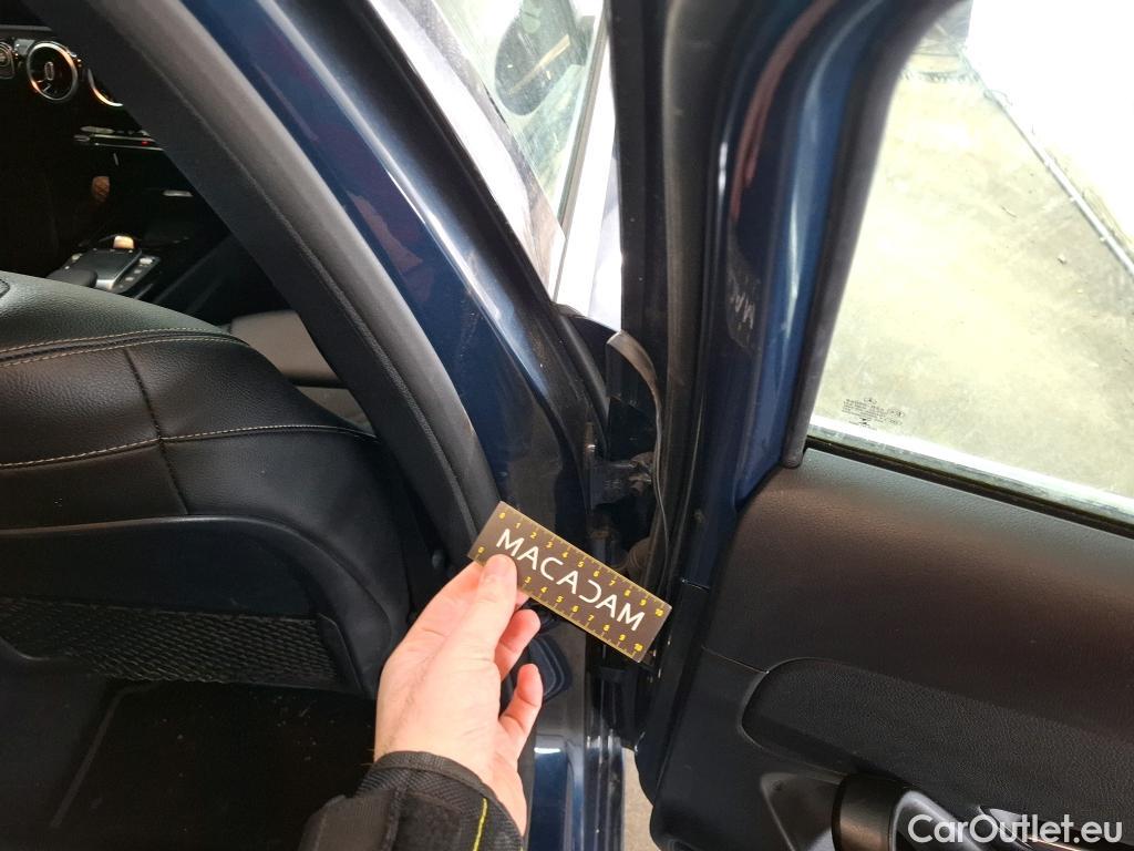  Mercedes  A-Klasse MERCEDES-BENZ Classe A Compact / 2018 / 5P / Berline A 250 e Business Line 8G-DCT #53