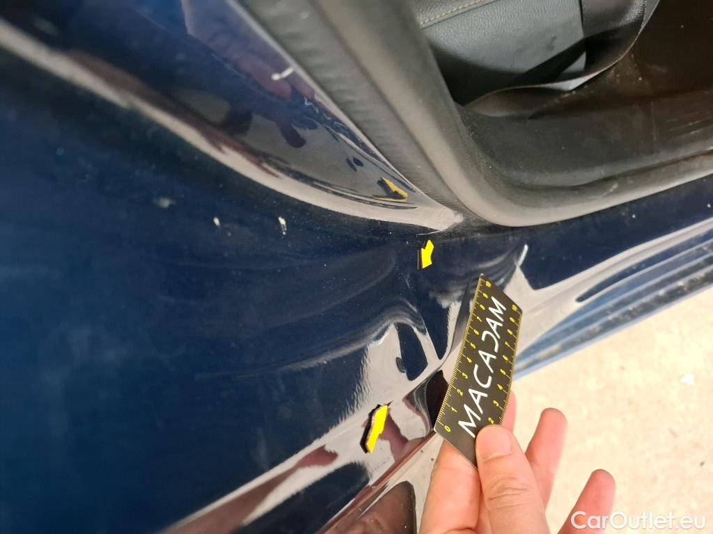  Mercedes  A-Klasse MERCEDES-BENZ Classe A Compact / 2018 / 5P / Berline A 250 e Business Line 8G-DCT #23