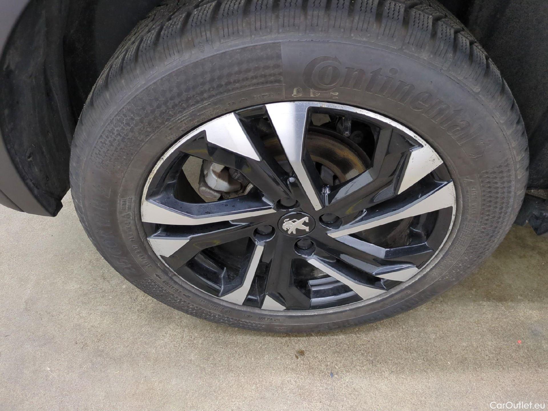  Peugeot  2008  Allure Business 1.2 PureTech 130CV BVM6 E6d #13