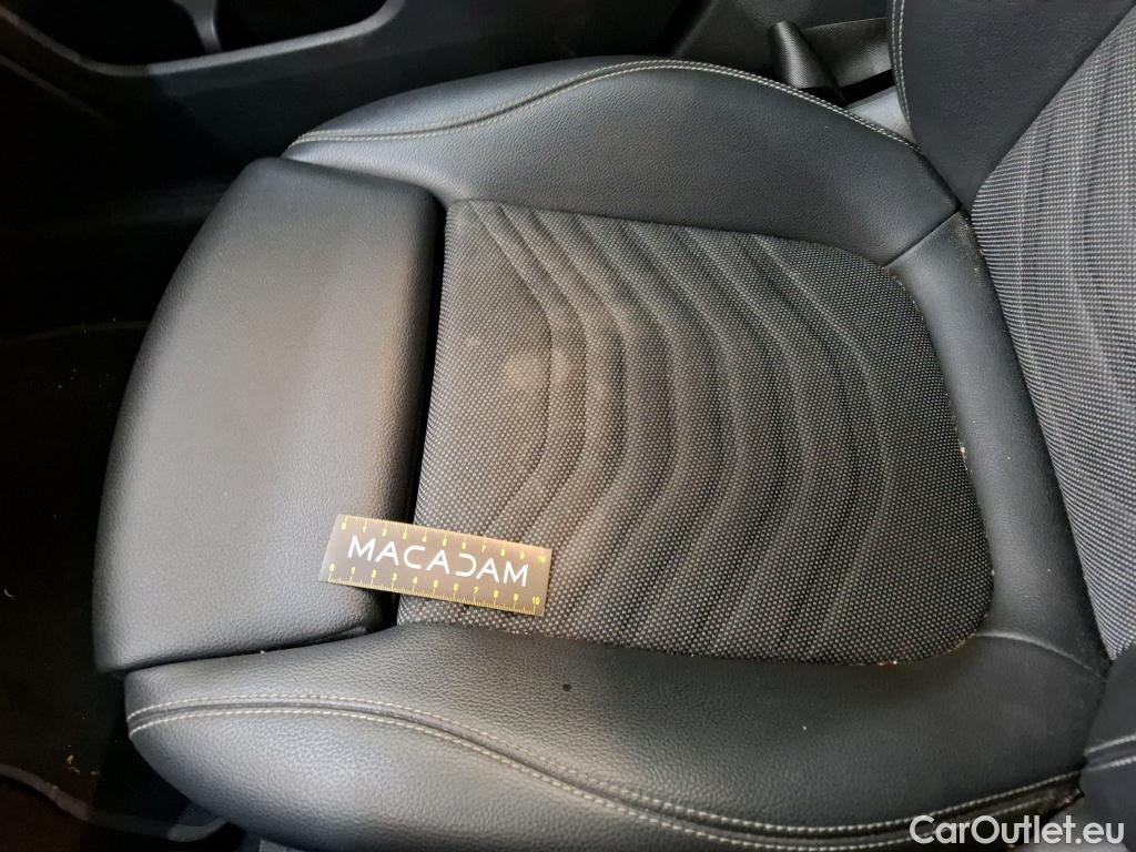  Mercedes  A-Klasse MERCEDES-BENZ Classe A Compact / 2018 / 5P / Berline A 250 e Business Line 8G-DCT #56